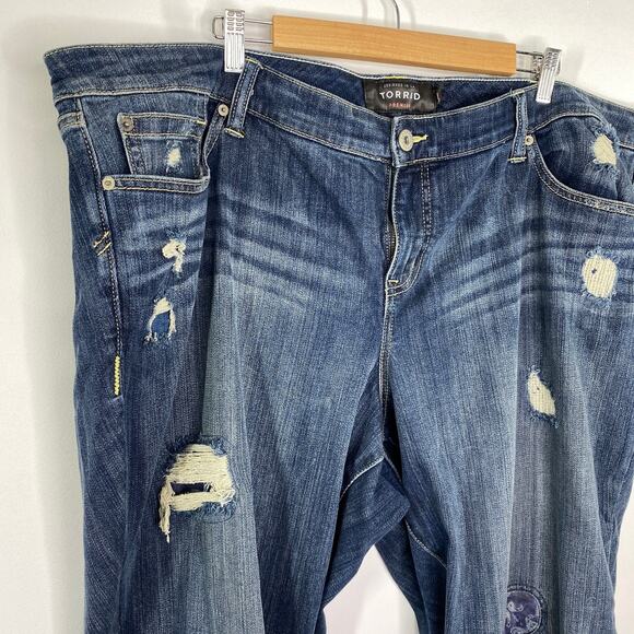 Torrid Premium Boyfriend Distressed Dark Wash Jeans Women's Size 26 Regular 26R - Picture 6 of 12